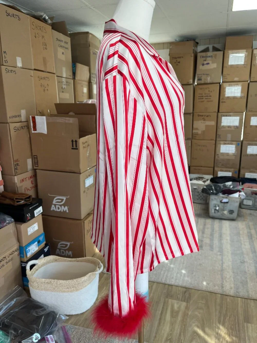 NEW Linea Donatella Gift Wrapper Pajama Set Feather Trim L
